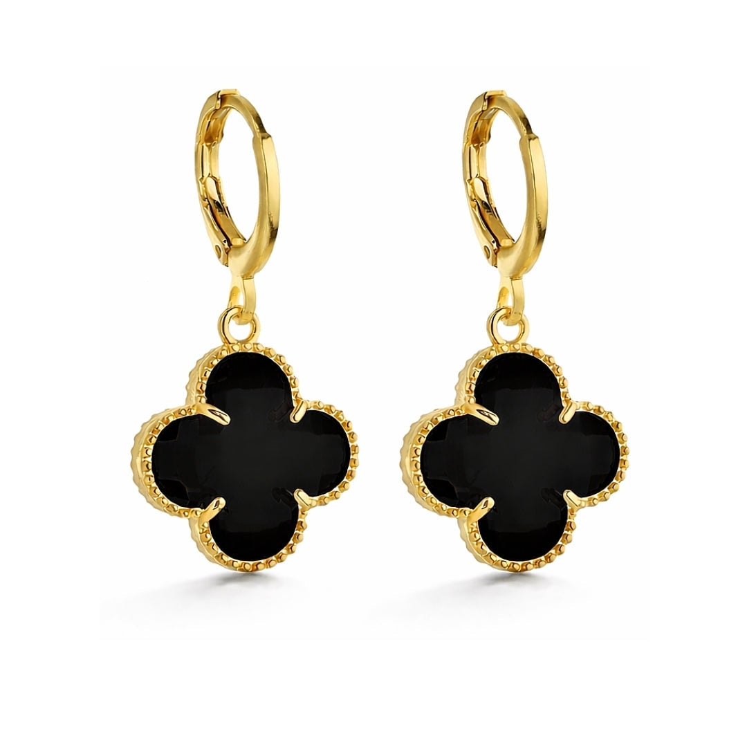 Brinco Trevo Preto Évelis